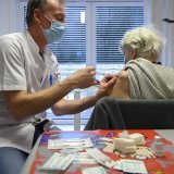 Le National s'inquiète de la pénurie de médecins en Suisse (archives). KEYSTONE/ANTHONY ANEX